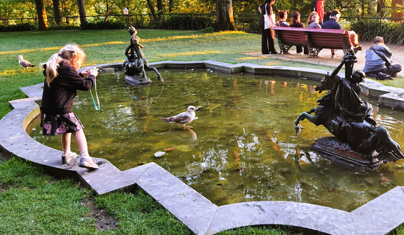 Dr. Julianos Smirnovos fotografijos darbų paroda „Miesto portretai“ Galerijoje A